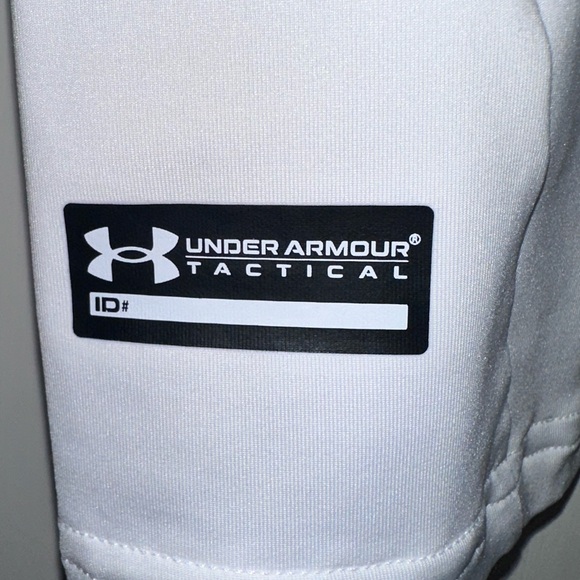 NWT Under Armour Men's V-neck Compression Short-sleeve T-shirt, White, Size L - Picture 10 of 13